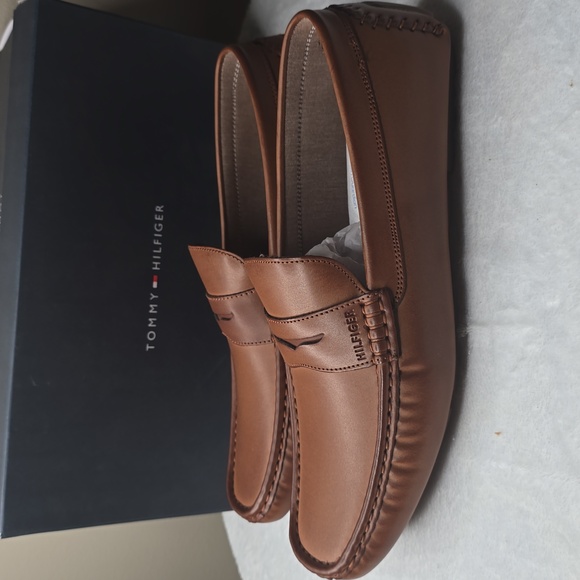 NIB Tommy Hilfiger Amile Color:Cognac Sz 10.5 - Picture 5 of 8